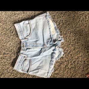 Vintage Levi’s shorts high waisted